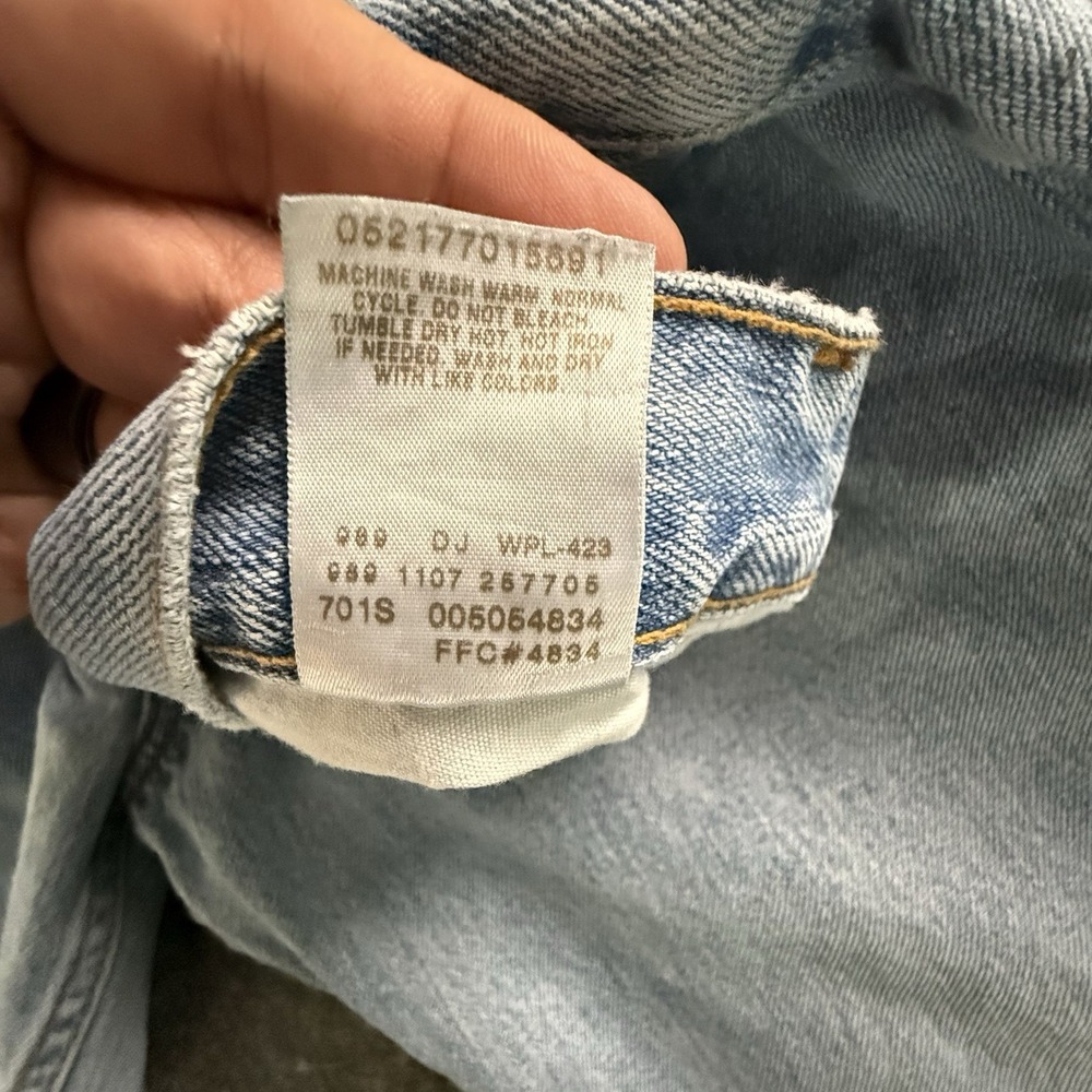 Levis 505 Mens 32x32 Regular Fit Straight Leg Light Wash Blue Denim Jeans Y2K 07 - Picture 3 of 8